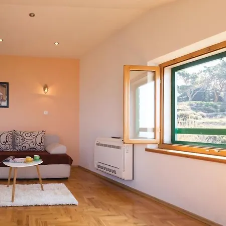 Vacation Apartments Feniks Apartment Tucepi