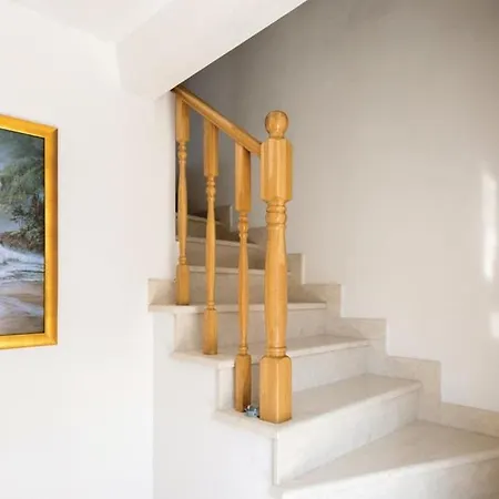 Vacation Apartments Feniks Apartment Tucepi