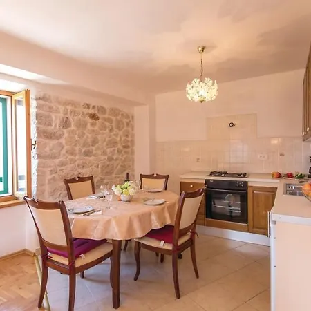 Vacation Apartments Feniks * Tucepi