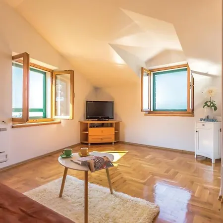 Vacation Apartments Feniks * Tucepi